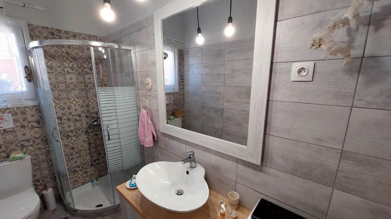 Eugenia Apartment Perama  Eksteriør bilde